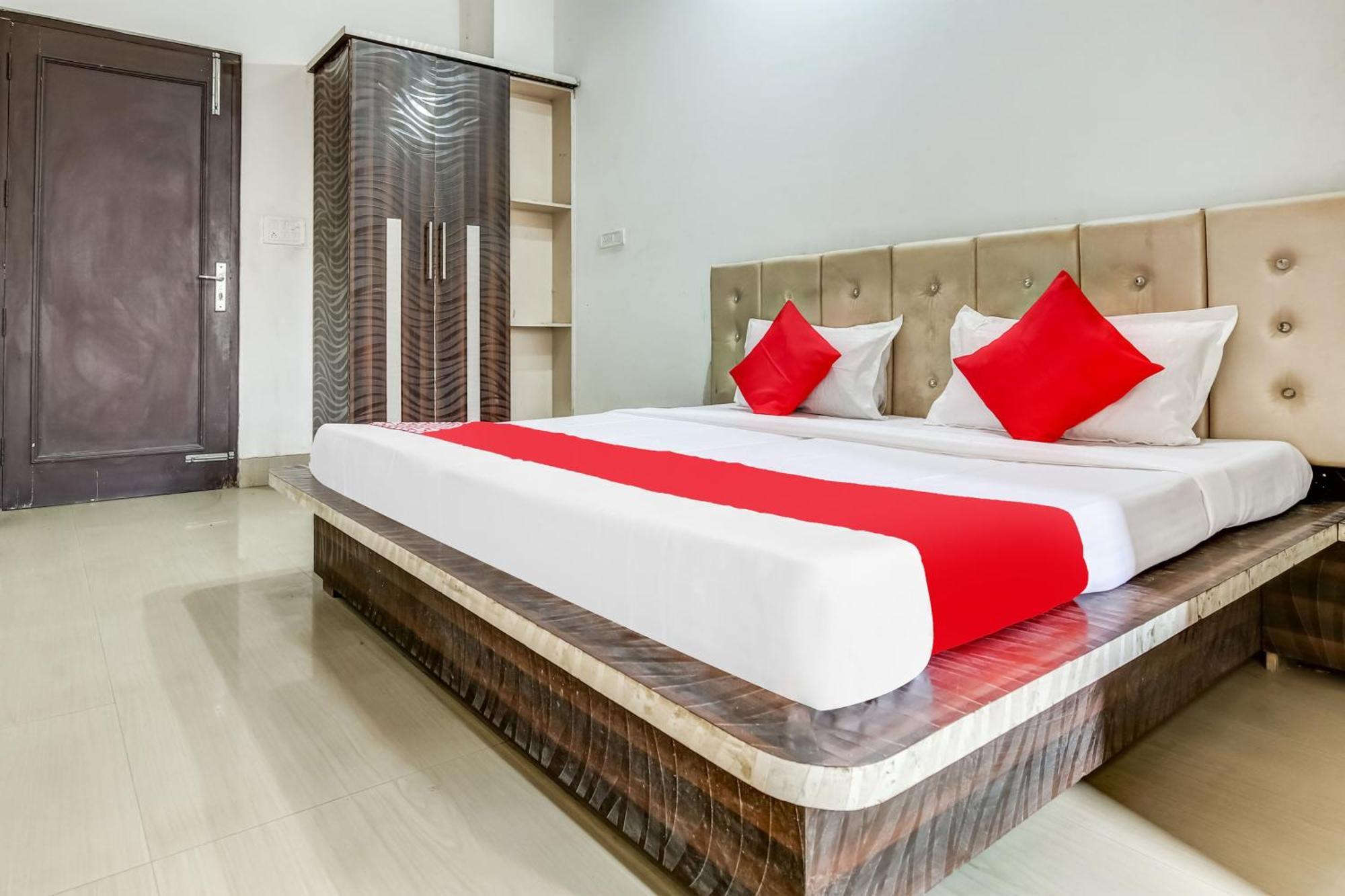 Flagship Hotel Big Boss Kurukshetra Exterior photo