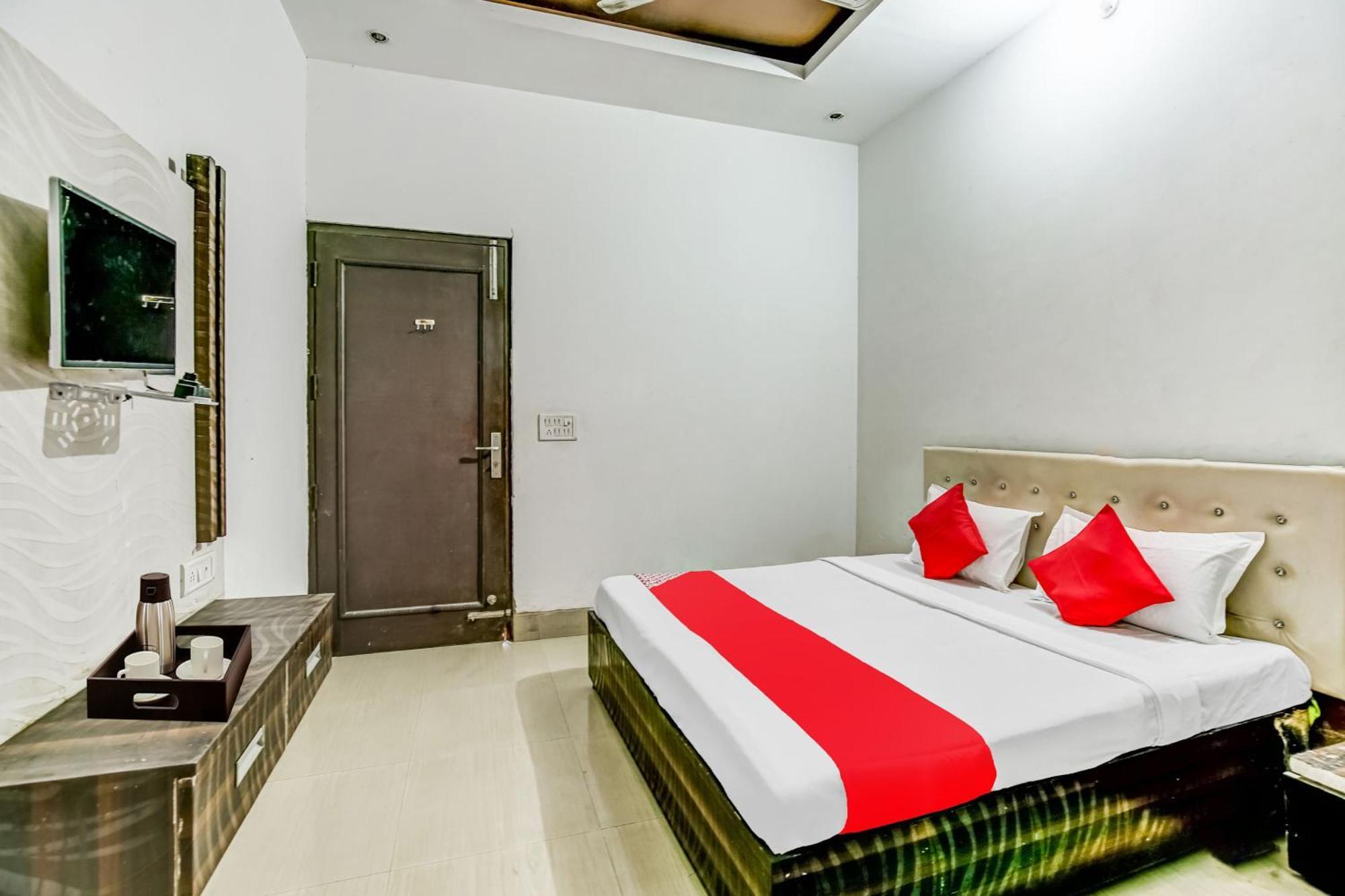 Flagship Hotel Big Boss Kurukshetra Exterior photo