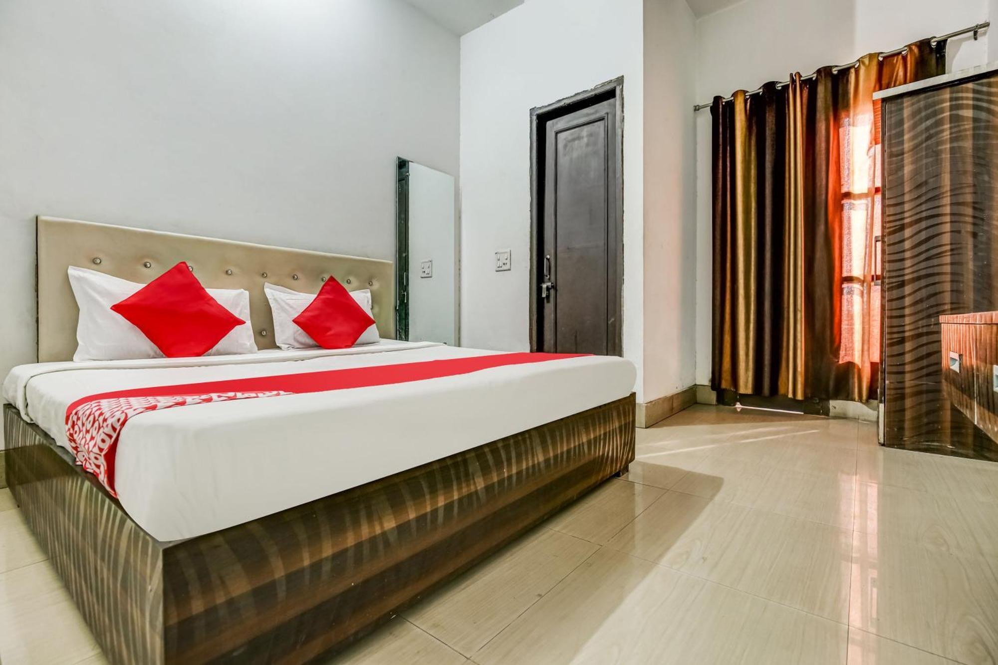 Flagship Hotel Big Boss Kurukshetra Exterior photo