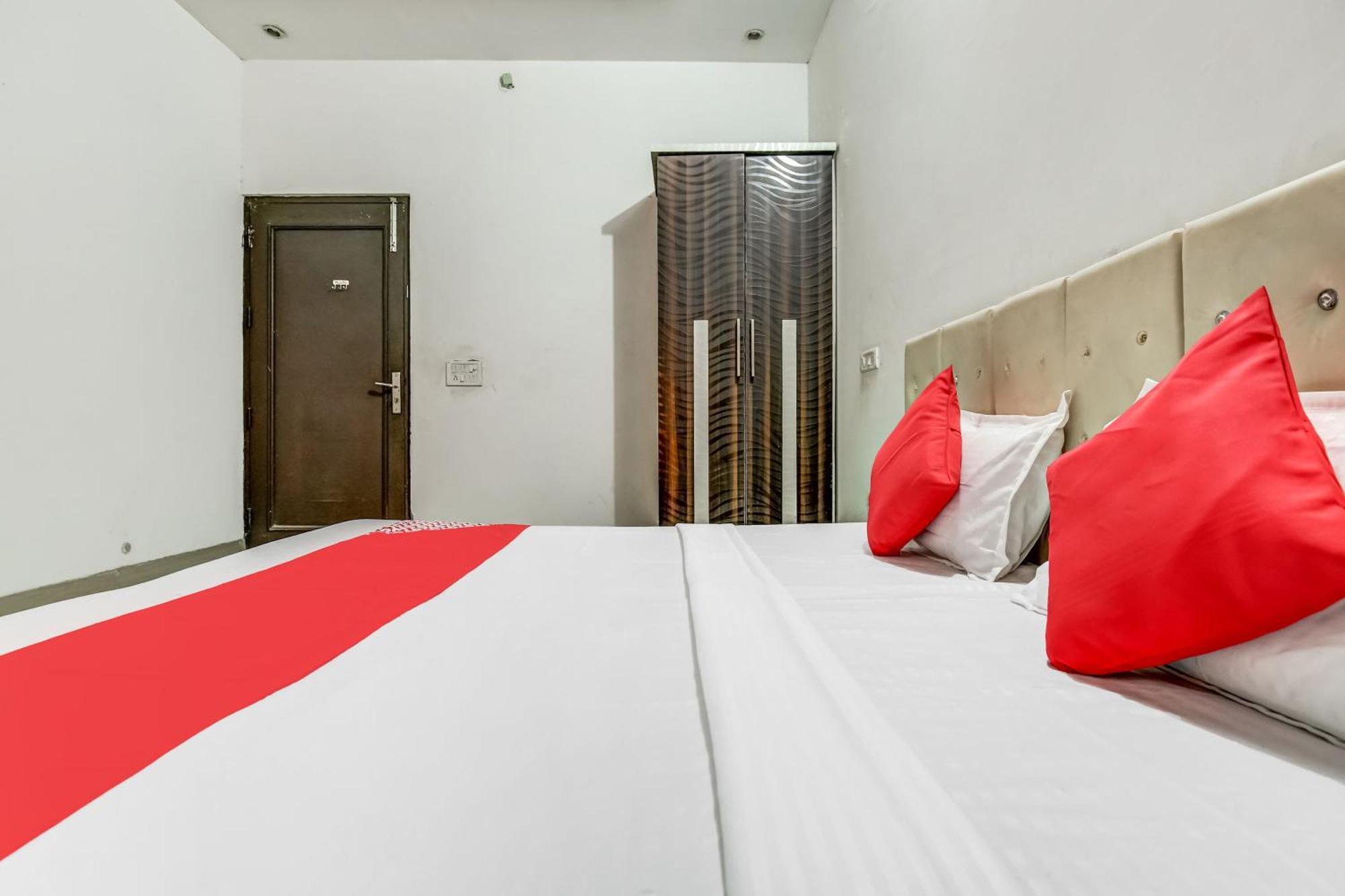 Flagship Hotel Big Boss Kurukshetra Exterior photo